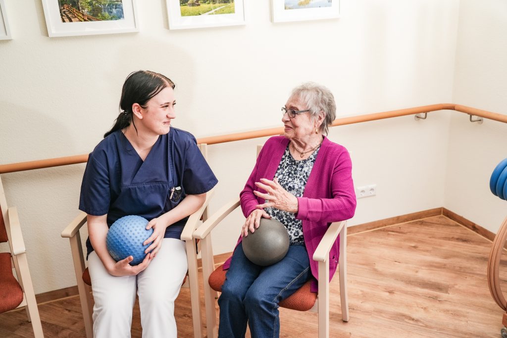 St. Maria - eine Altenhilfeeinrichtung der Theresia-Hecht-Stiftung in Dietenheim-Regglisweiler; Seniorenheim, Pflegeheim, Demenzhaus, Tagespflege, Pflegeberatung. Wir stellen ein: Pflegekräfte, Altenpflegehelfer; Foto: Andreas Keilholz