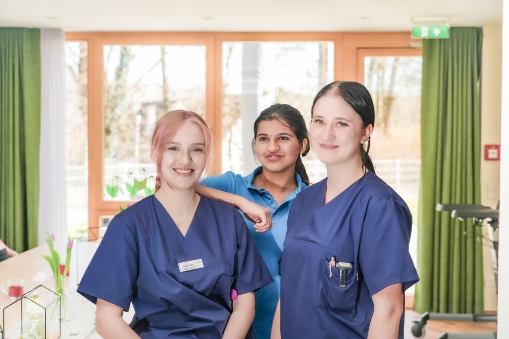 St. Maria - eine Altenhilfeeinrichtung der Theresia-Hecht-Stiftung in Dietenheim-Regglisweiler; Seniorenheim, Pflegeheim, Demenzhaus, Tagespflege, Pflegeberatung. Wir stellen ein: Pflegekräfte, Altenpflegehelfer; Einrichtungsleiter: Francesco Zell; Foto: Andreas Keilholz