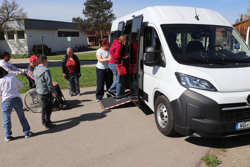 Niederflurbus - Mobilität in der Teilhabe; gefördert von Aktion Mensch - #hierentstehtwir